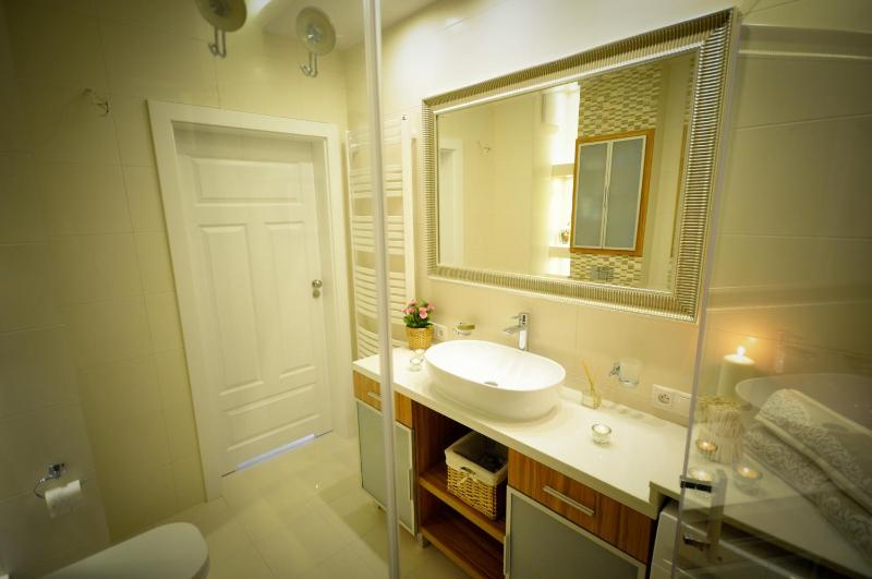 Unique Apartment Aquarius - image 18
