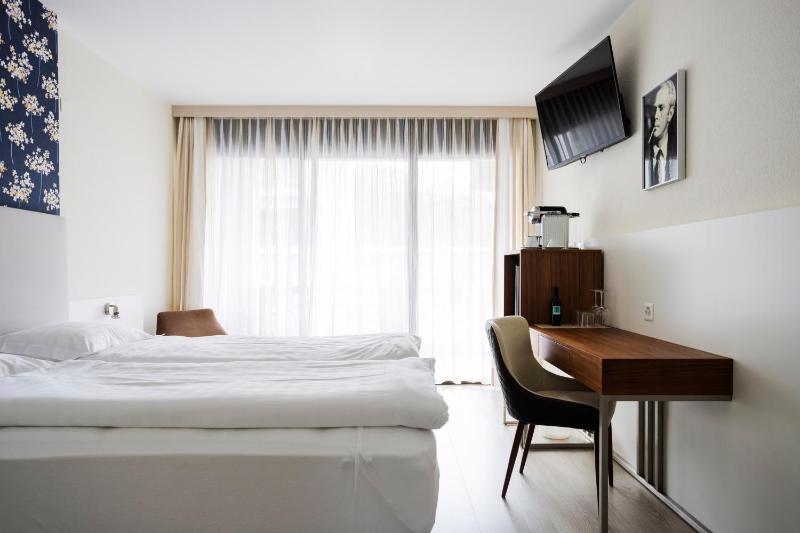 Superior Double Room image 4