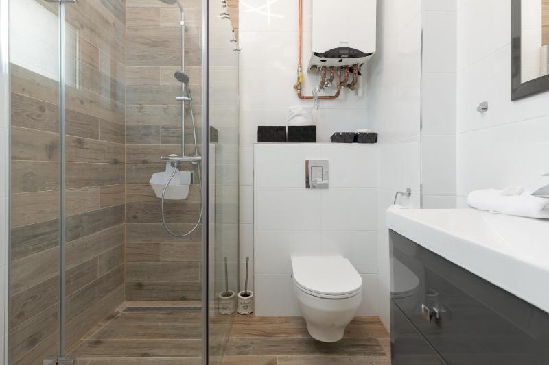 Lake House Sosnowy Las Mielno by Noclegi Renters - image 11