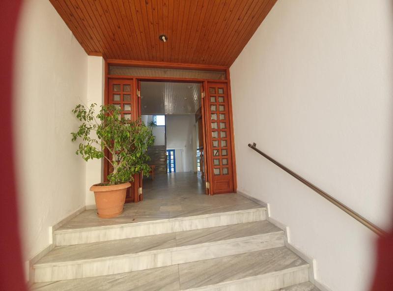Friday Hotel - image 8