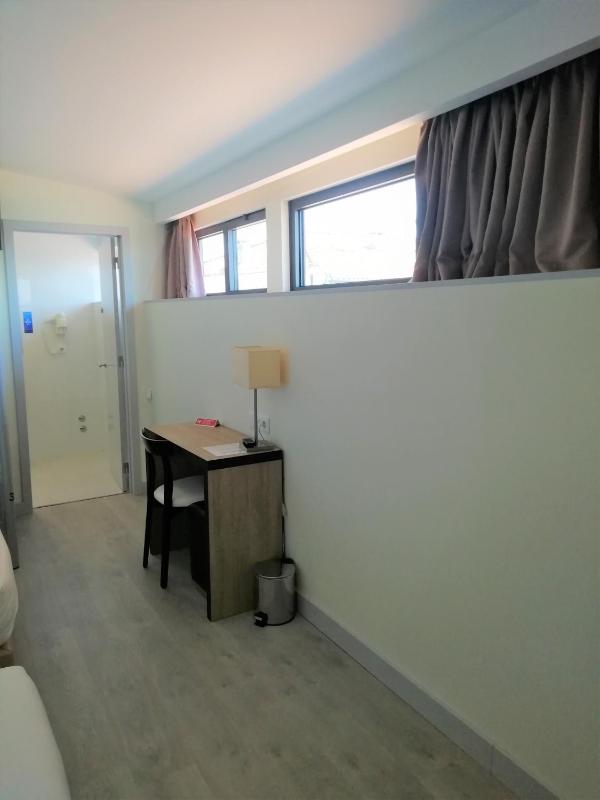 Standard Family Room image 2