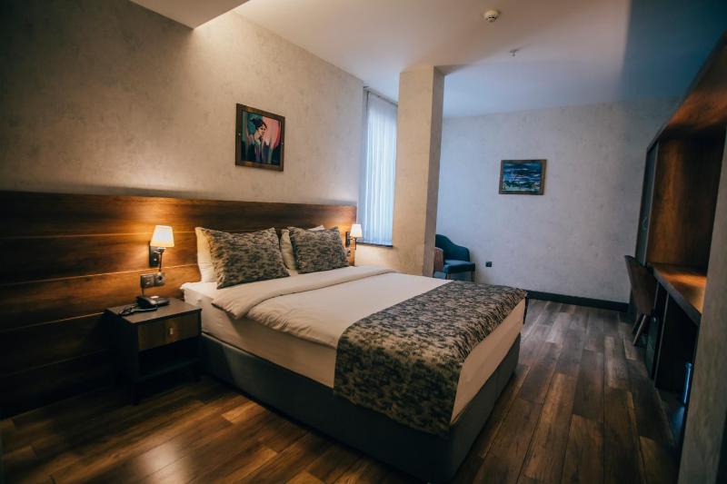 Superior Double or Twin Room image 2