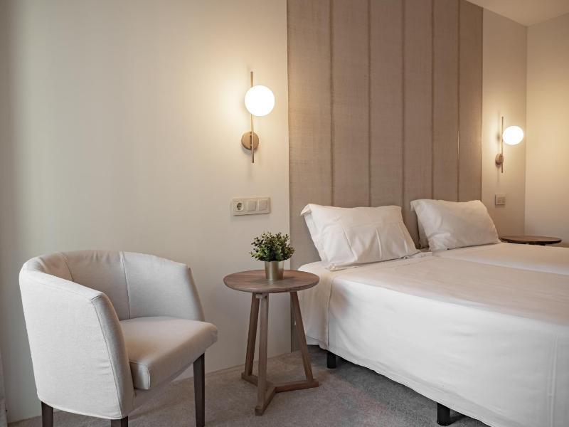 Superior Quadruple Room image 1