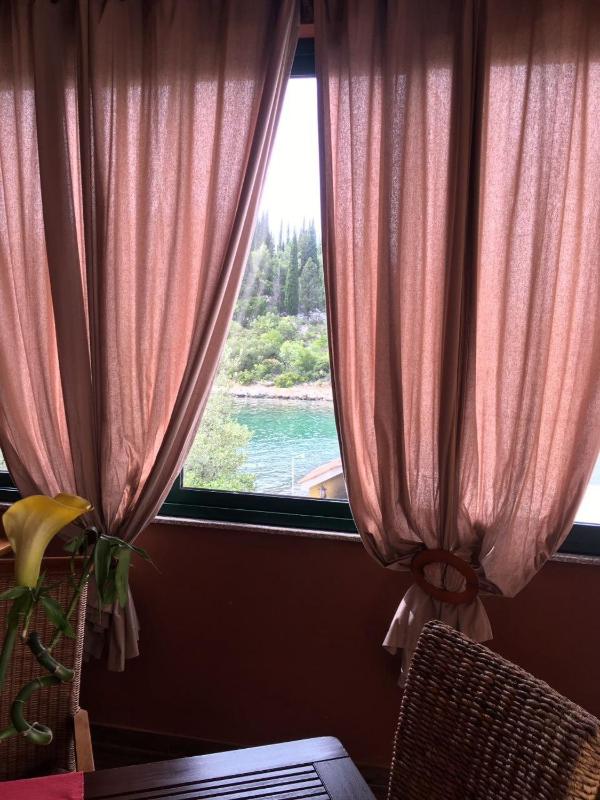 One-Bedroom Apartment with Balcony image 3