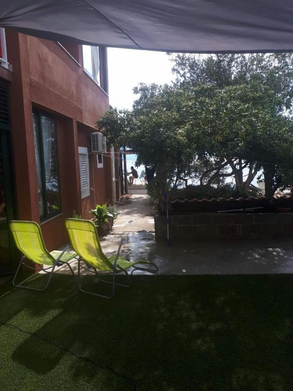 One-Bedroom Apartment with Patio image 3