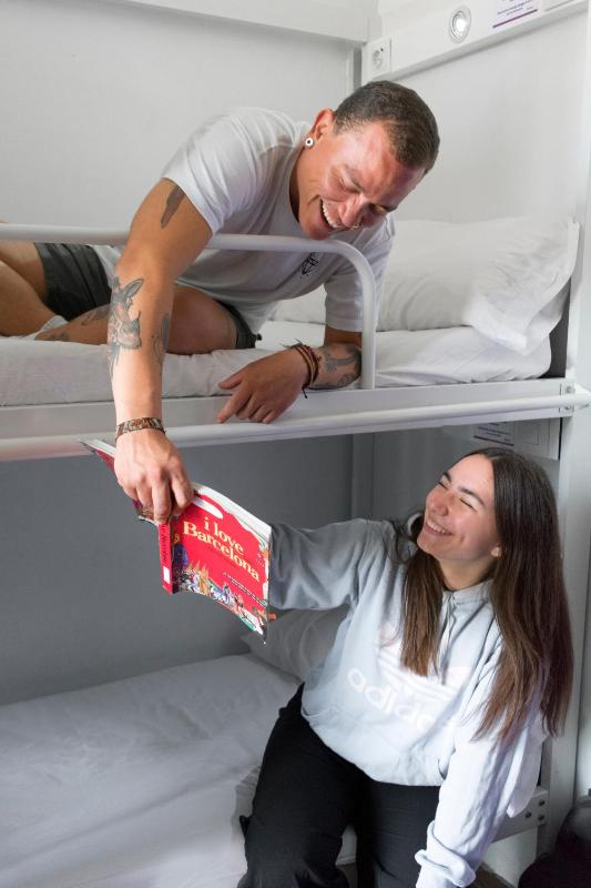 Bed in 4-Bed Mixed Dormitory Room image 3