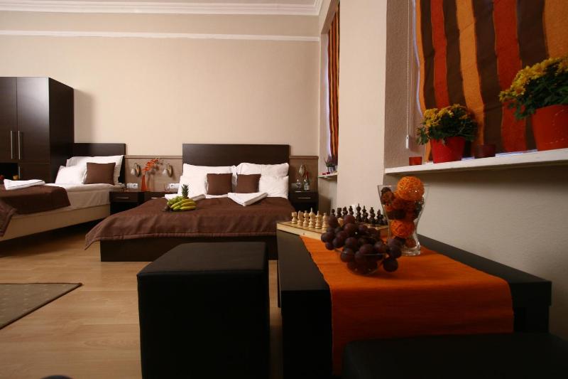 Apartment (4 Adults) image 3