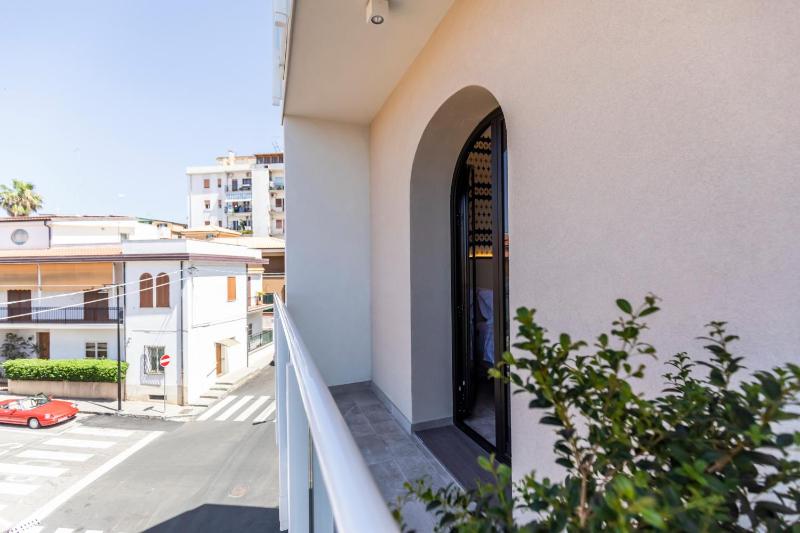 SOLMARIS TROPEA City Center - Rooms & Suites - Private Parking - image 46