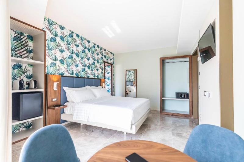 SOLMARIS TROPEA City Center - Rooms & Suites - Private Parking - image 21