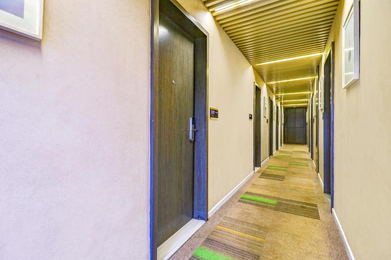 FabHotel Prime Oasis Blue - image 2