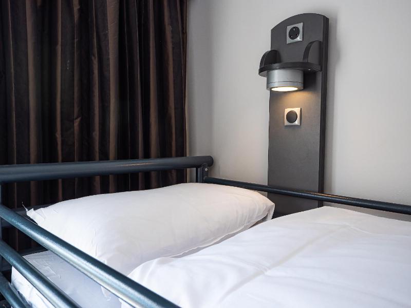 Single Room image 4
