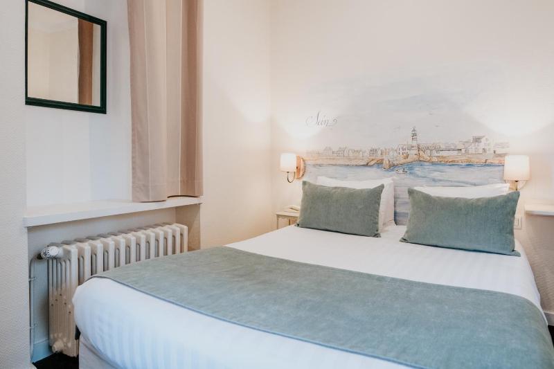 Standard Double Room - City view - 