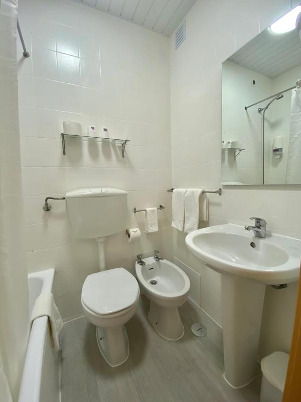 Triple Room image 4