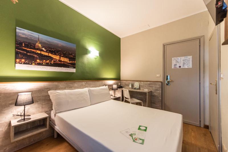 Economy Double Room image 1