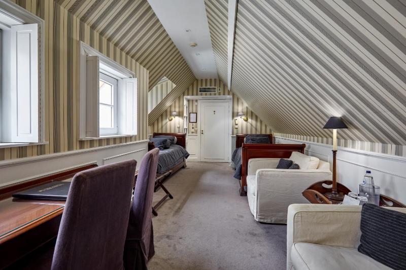 Superior Suite image 3