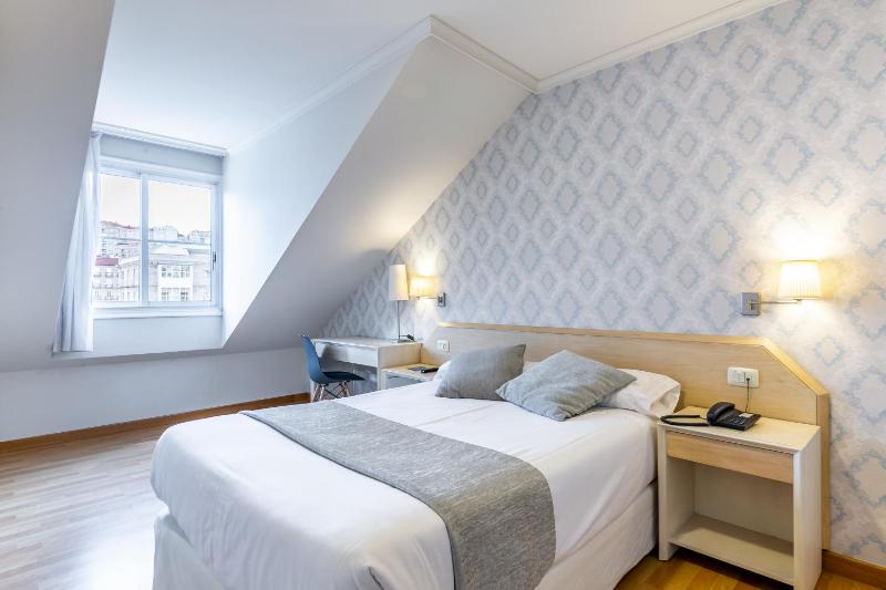 Standard Triple Room image 1