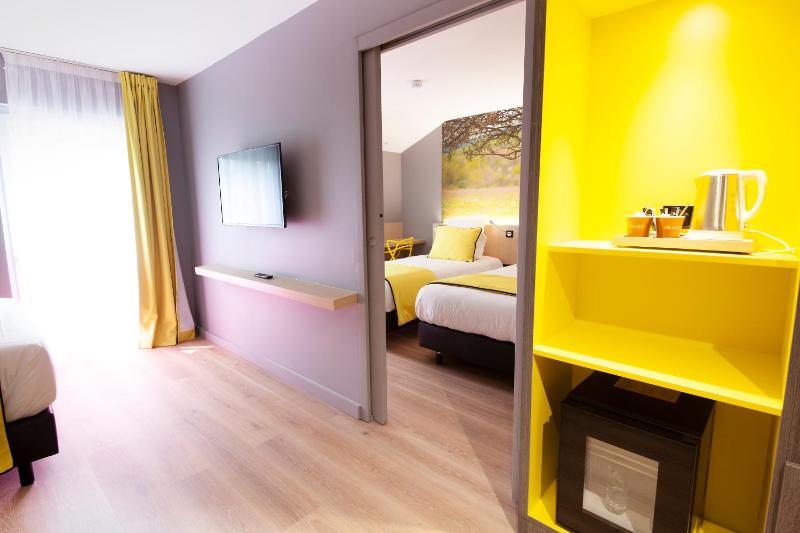 Superior Family Suite - Non-Smoking image 4