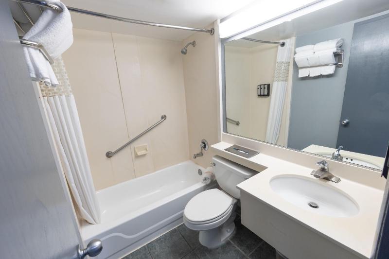 Seaview Hotel - image 28