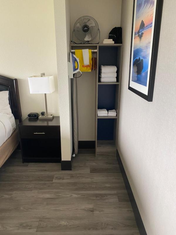 King Room image 2