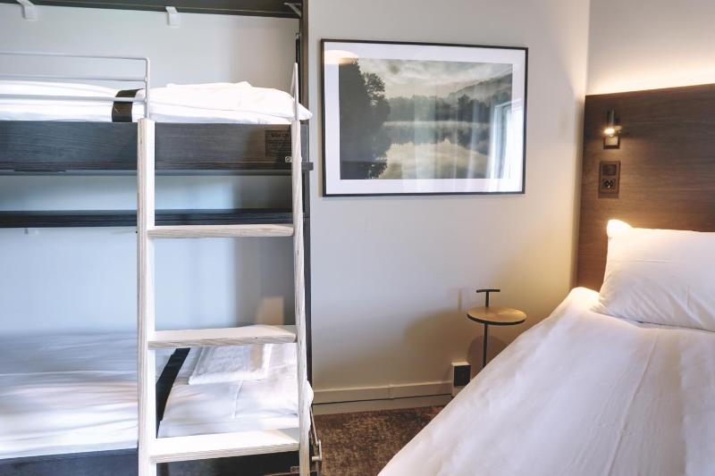 Standard Family Room image 3