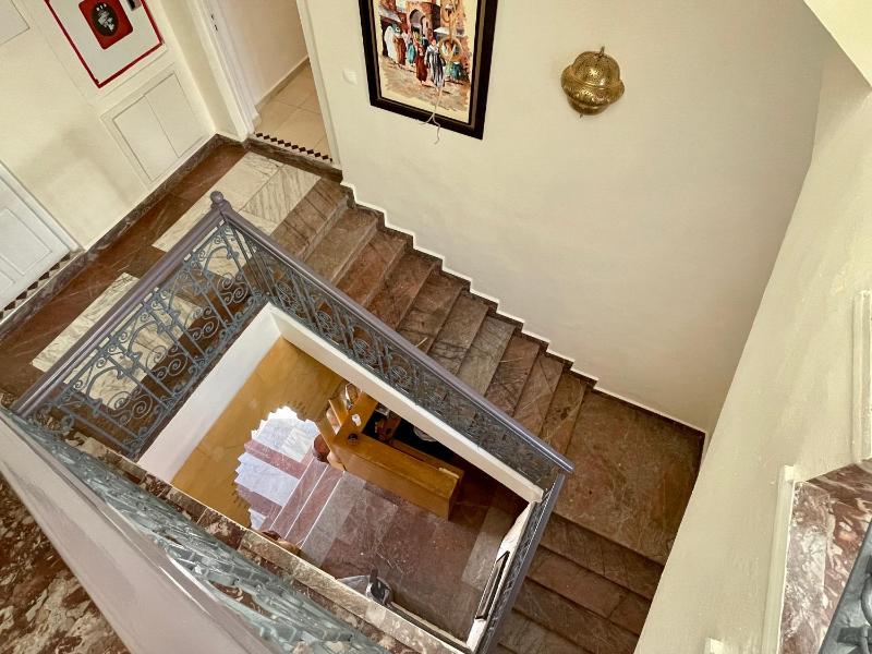 Hotel Lutece - image 10