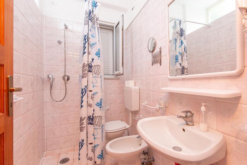 Apartment image 3