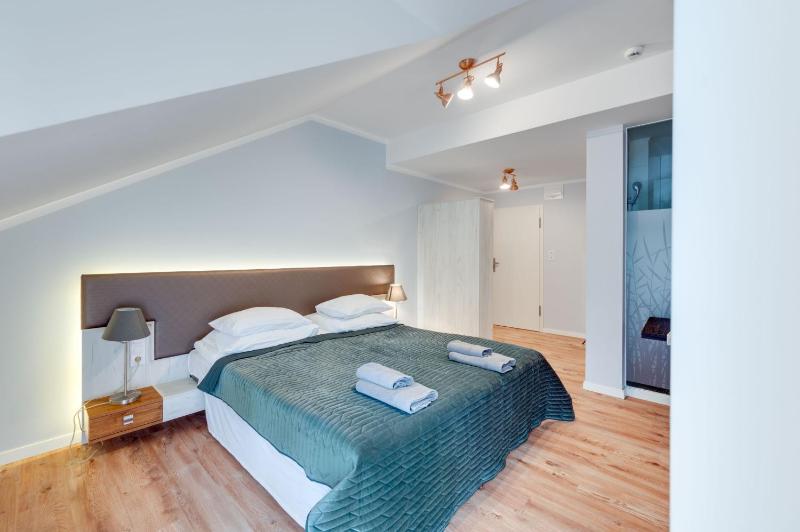 Quadruple Room with Bathroom image 4