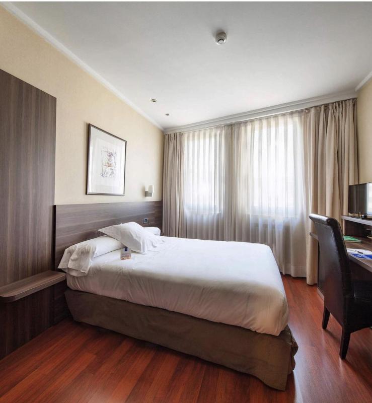 Budget Double Room image 2