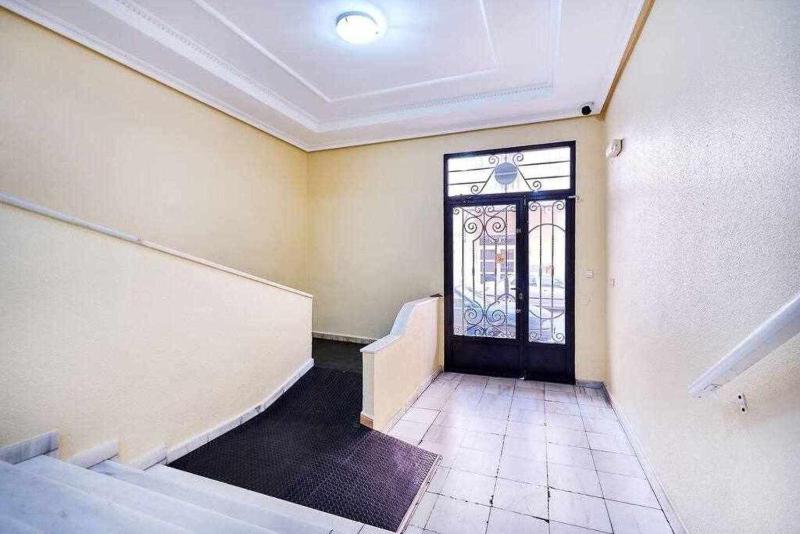 One-Bedroom Apartment image 4