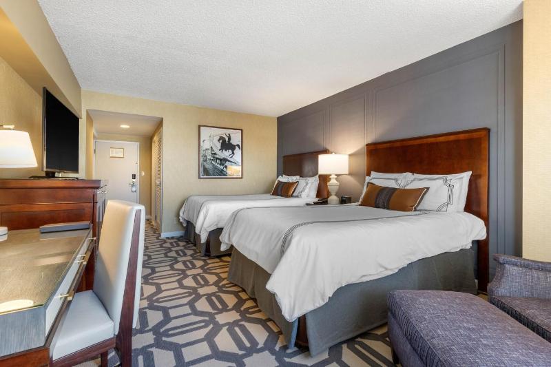 Deluxe Double Room with Two Double Beds image 4