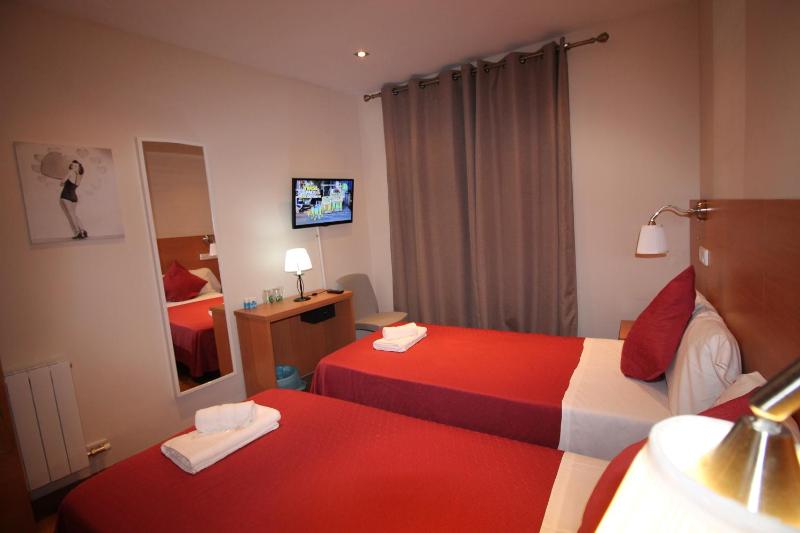 Double or Twin Room with Shared Bathroom image 3