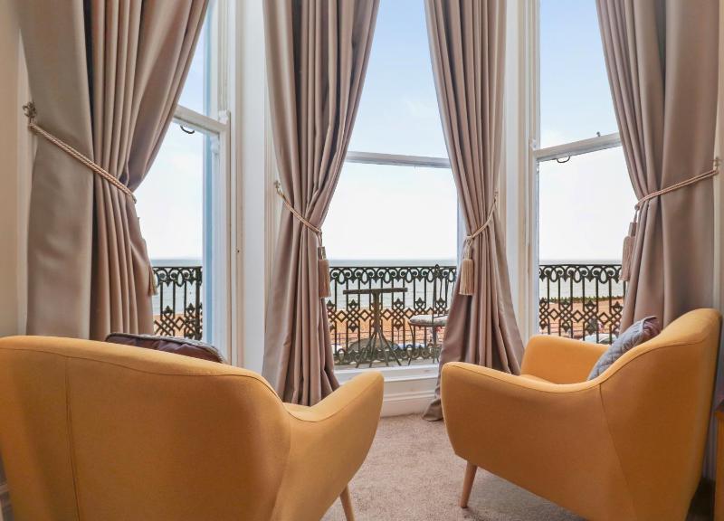 King Suite with Sea View - 1st Floor image 3