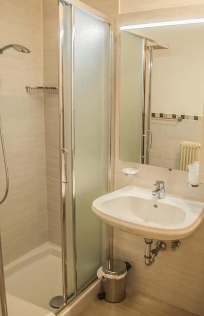 Superior Single Room image 2