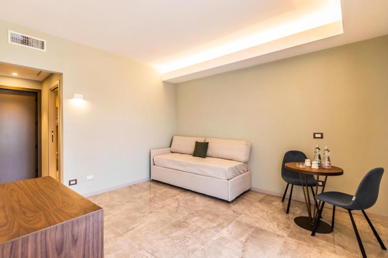 SOLMARIS TROPEA City Center - Rooms & Suites - Private Parking - image 23