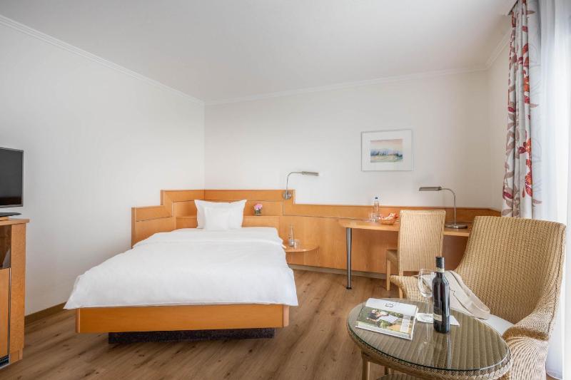 Single Room image 3