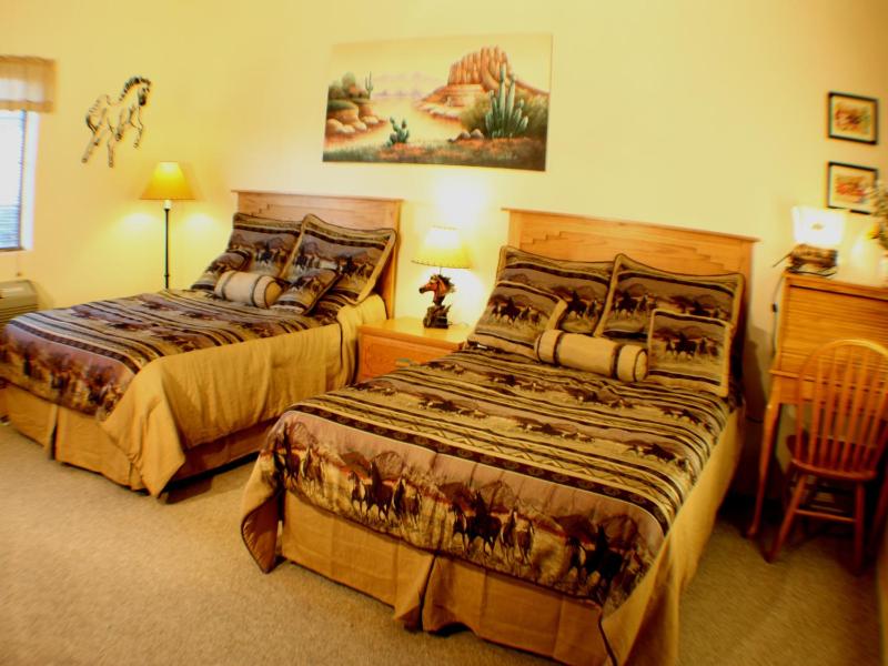 Quadruple Room with Mountain View image 1