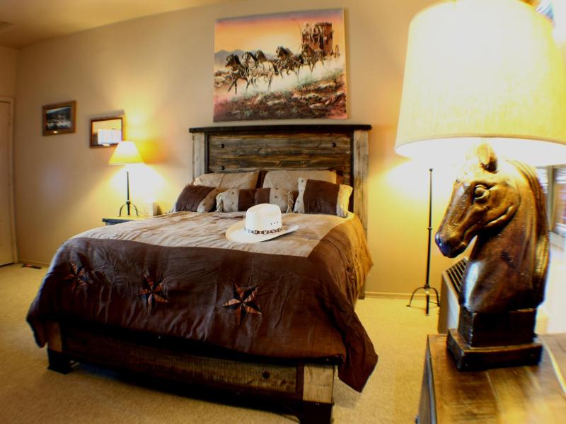 Double Room with Mountain View image 1