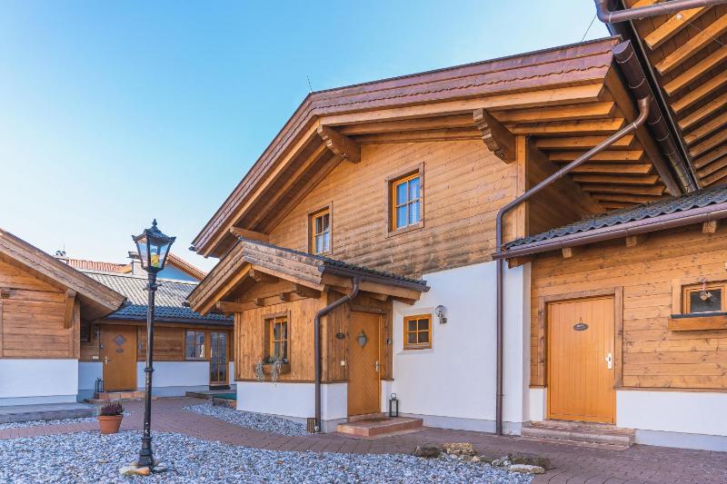 Chalet (6 Adults) with Free VIP Tauern Spa Entry image 1