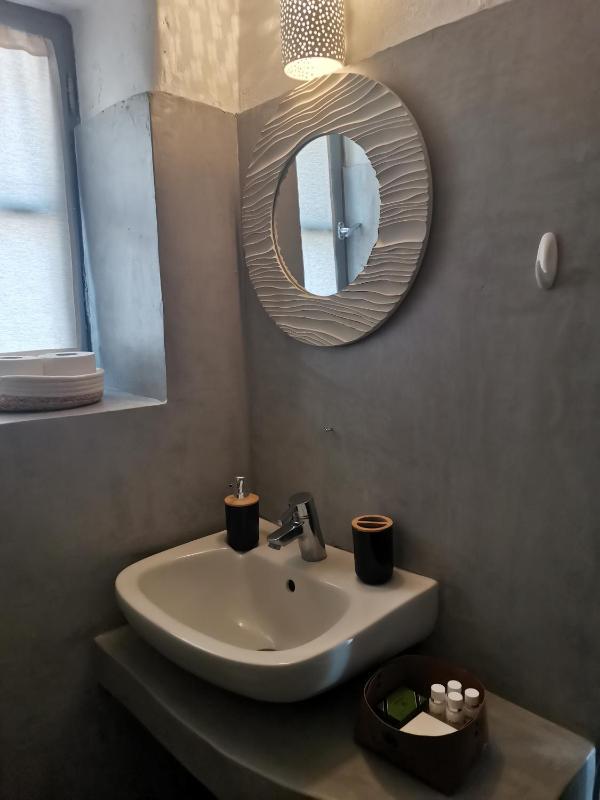 Double Room with Garden View image 3