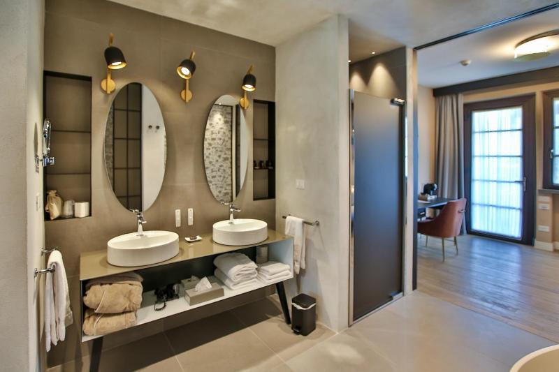 Suite image 3