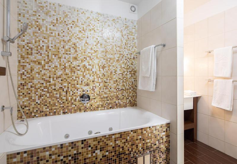 Royal palms luxury apartment - image 11
