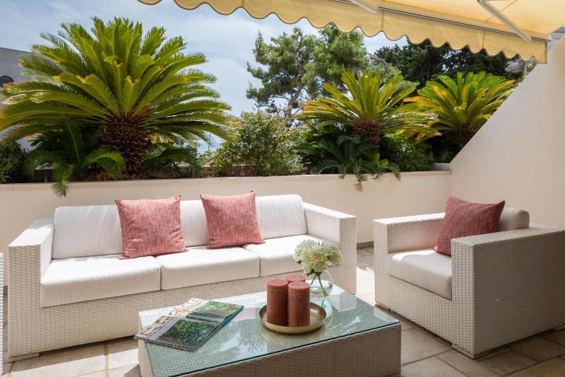 Royal palms luxury apartment - image 15
