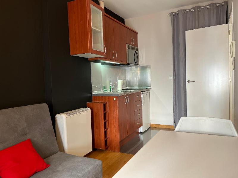 One-Bedroom Apartment image 4