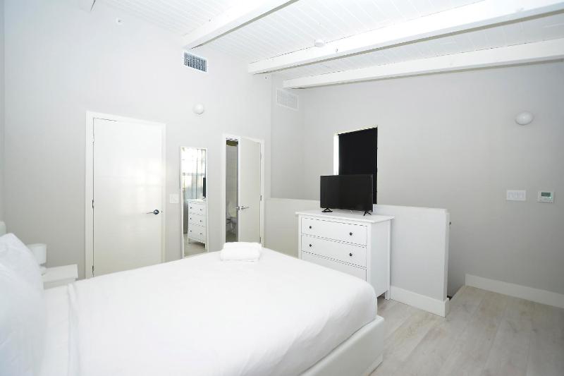 South Beach Apartments - image 26