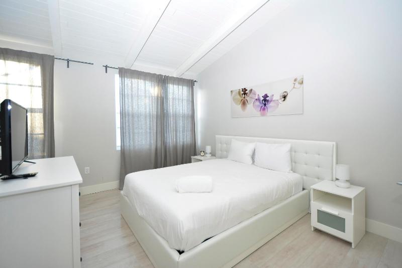 South Beach Apartments - image 33