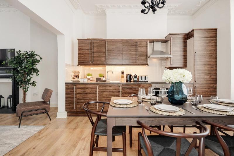 Three-Bedroom Apartment image 4