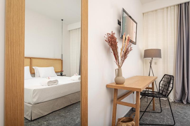 Superior Double Room image 3