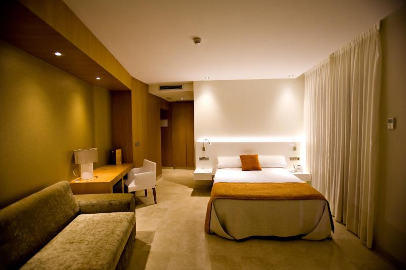 Hotel Barrameda - image 30