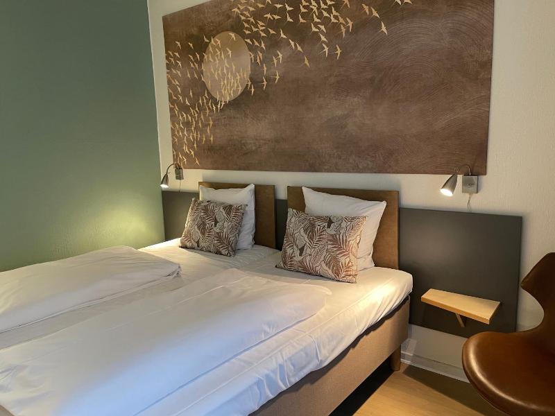 Double Room image 1