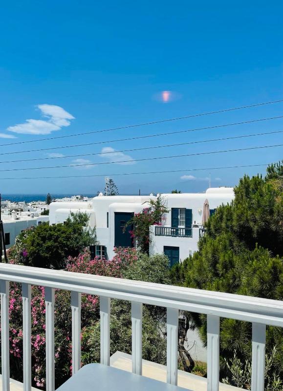 Triple Room with Sea View image 3